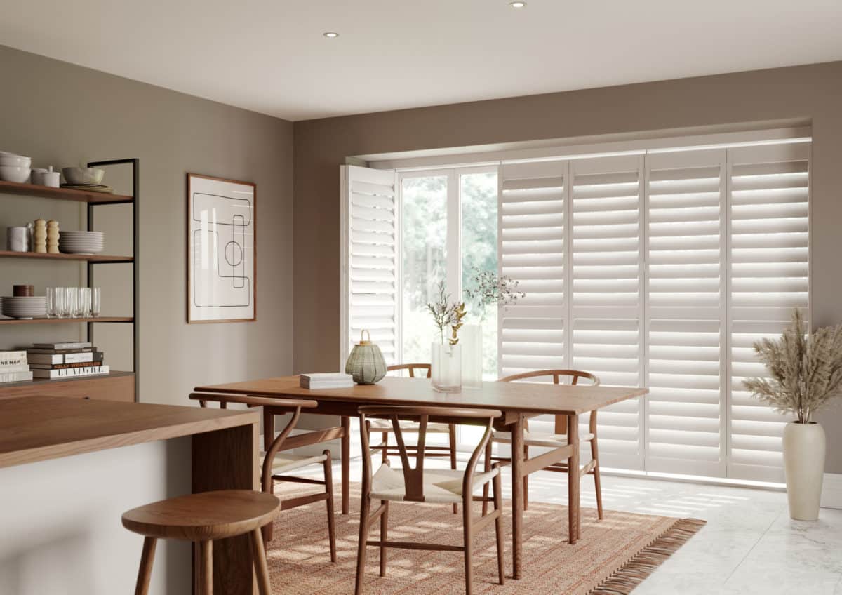 Dining-Room-Bifold-Track-Traffic-White-114mm-Slats-scaled